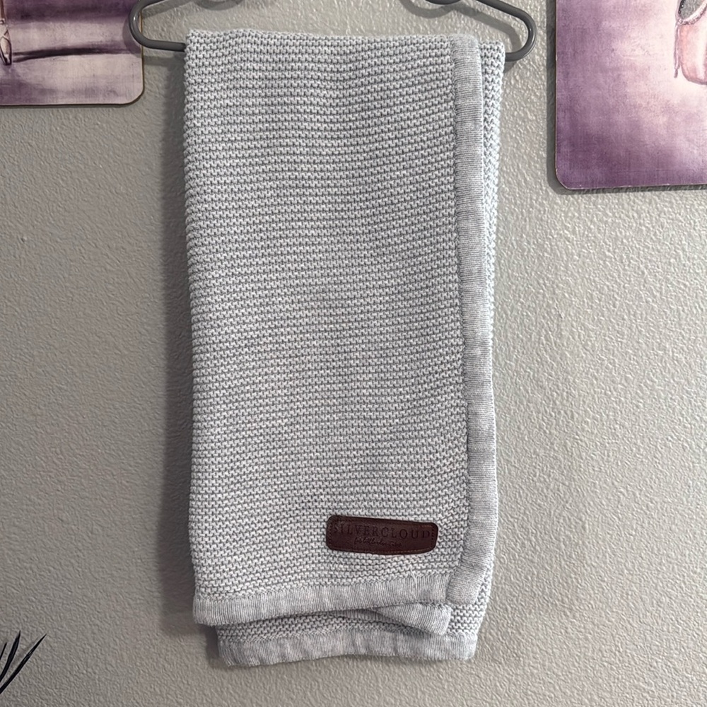 Silvercloud knit baby travel blanket stroller/pram 100%cotton silver gray used